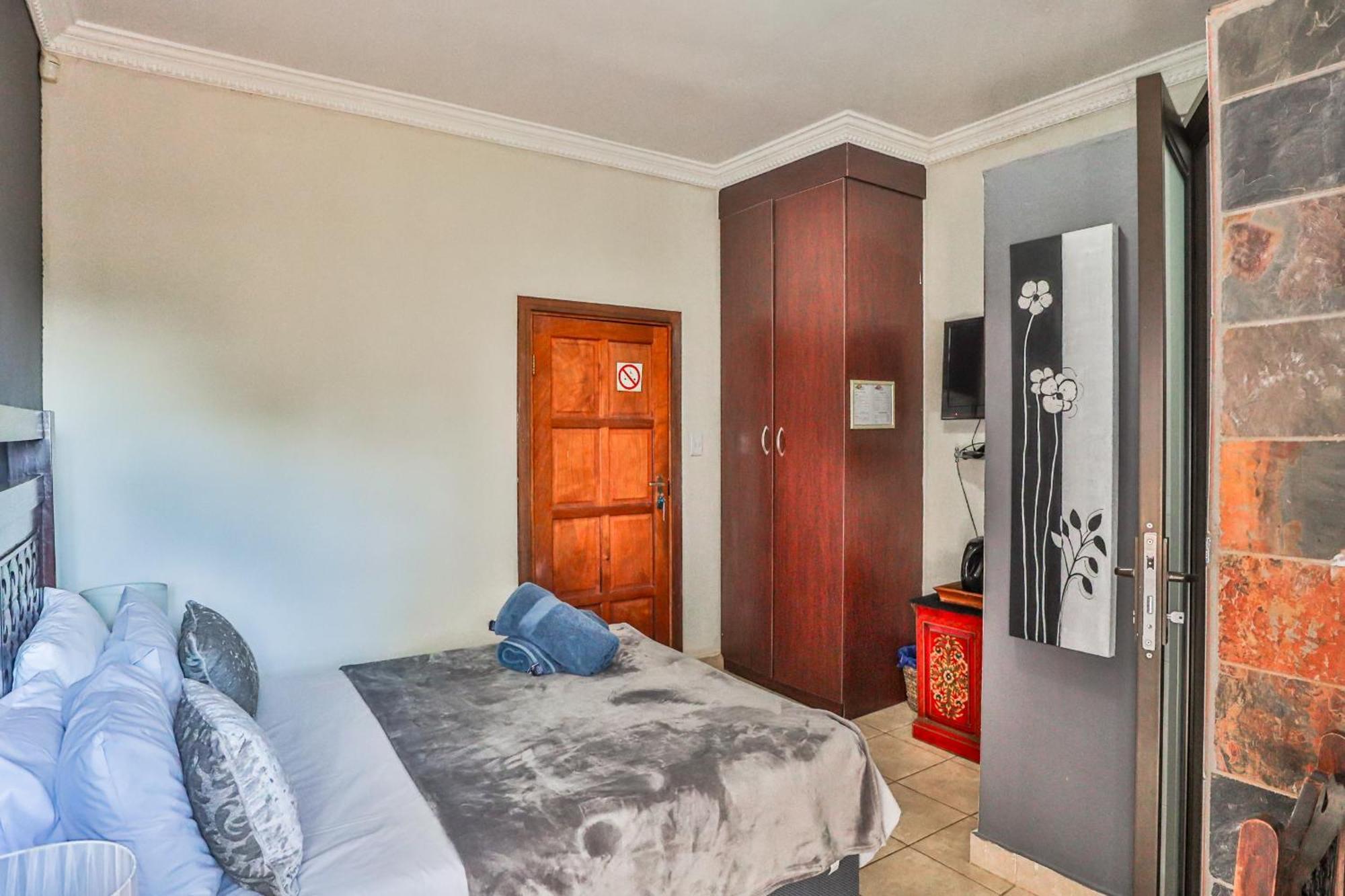 Sunset Ridge Guest House Rustenburg Dış mekan fotoğraf